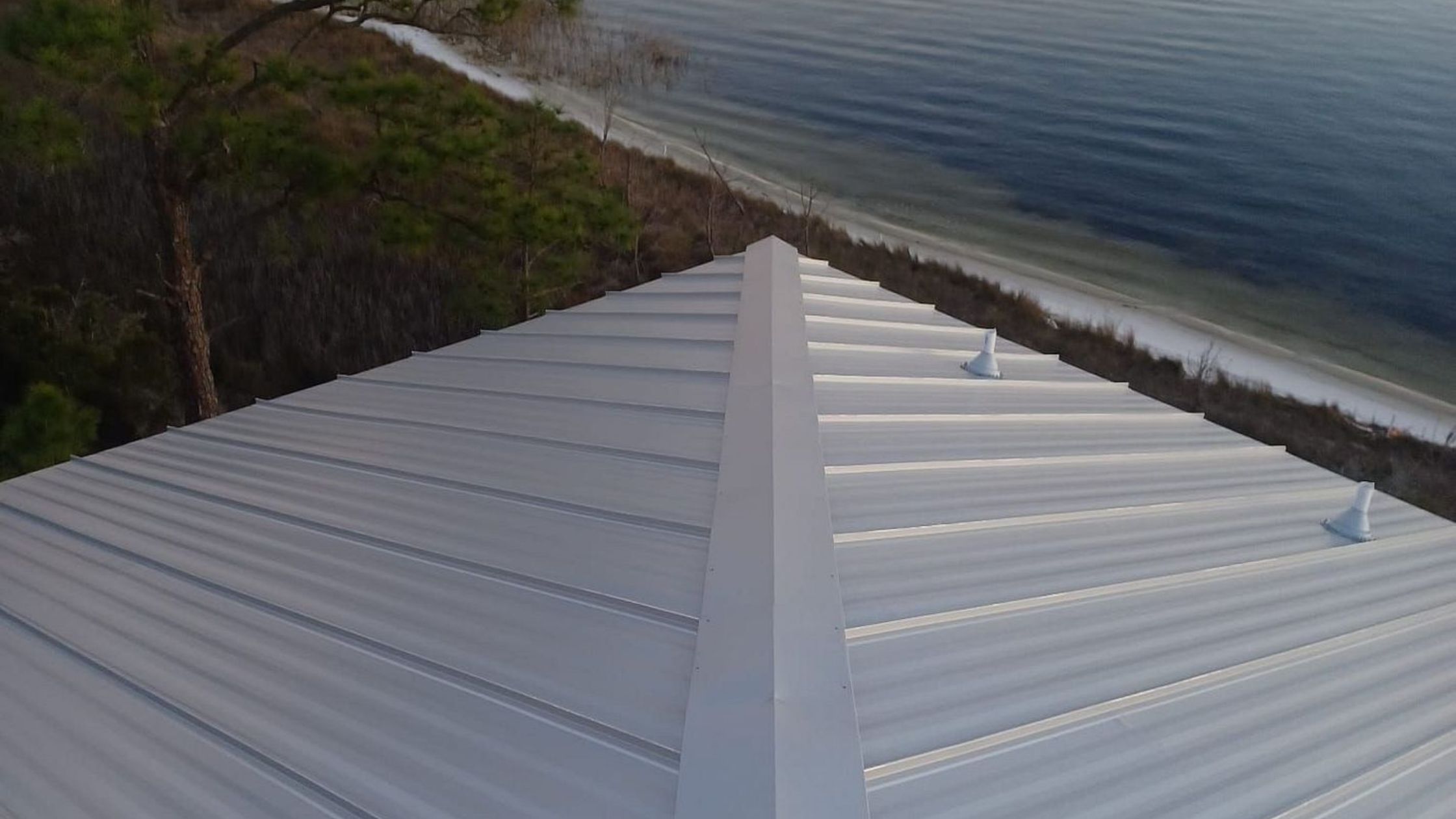 Best Roof Contractors in Port Charlotte, Fort Myers, and Sarasota | best roofing company - metal roof contractor - roofer - leading residential and commercial roof repair companies - Pensacola, Panama City, Destin, Port Charlotte, Fort Myers, Sarasota, Punta Gorda, Navarre, Milton, Gulf Breeze, Mary Esther, Lynn Haven