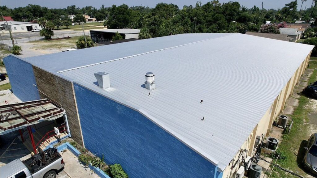 Best Commercial Roofing | best roofing company - metal roof contractor - roofer - leading residential and commercial roof repair companies - Pensacola, Panama City, Destin, Port Charlotte, Fort Myers, Sarasota, Punta Gorda, Navarre, Milton, Gulf Breeze, Mary Esther, Lynn Haven